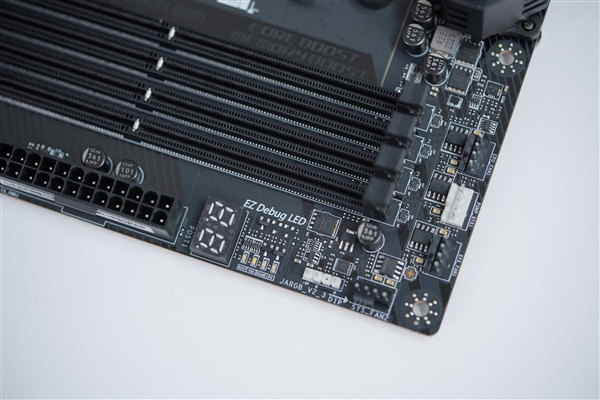 AMD锐龙9000新座驾！微星MPG X870E CARBON WiFi主板图赏 AMD锐龙9000 微星MPG WiFi主板 第11张
