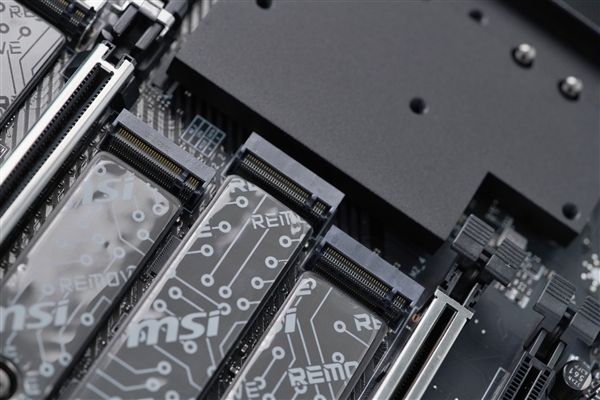 AMD锐龙9000新座驾！微星MPG X870E CARBON WiFi主板图赏 AMD锐龙9000 微星MPG WiFi主板 第18张