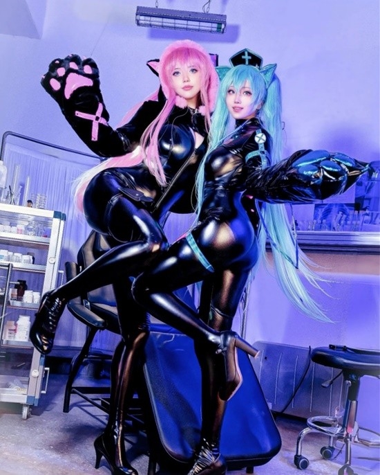 韩妹COS初音未来：丝袜胶衣大展偶像身材 韩妹 COS 初音未来 第7张