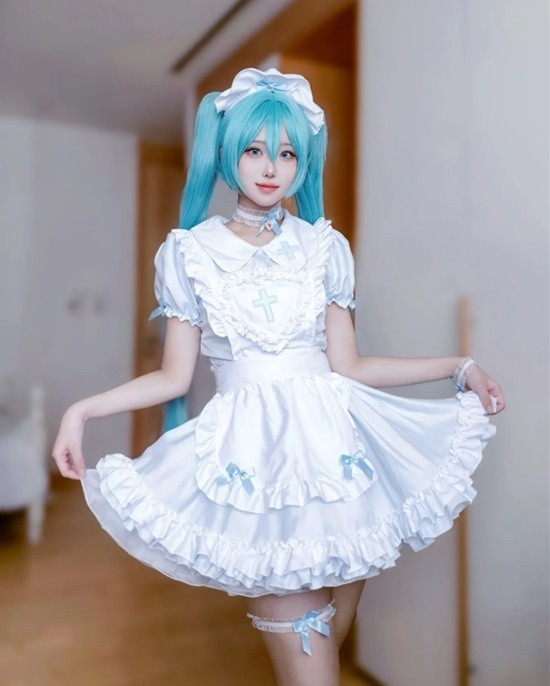 韩妹COS初音未来：丝袜胶衣大展偶像身材 韩妹 COS 初音未来 第13张
