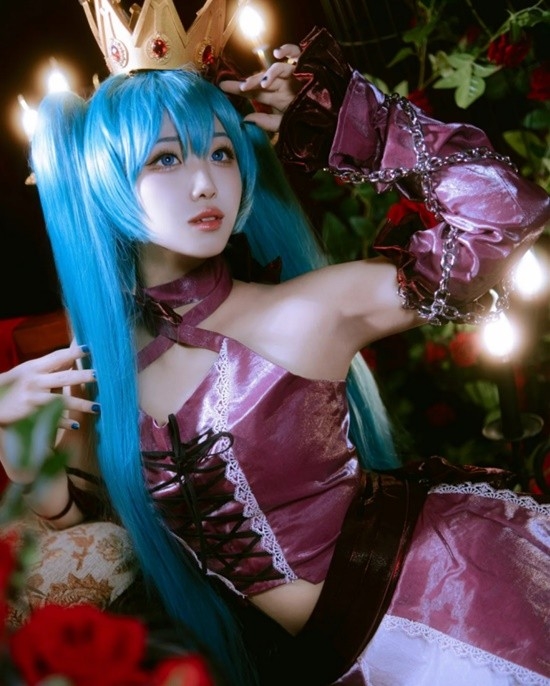 韩妹COS初音未来：丝袜胶衣大展偶像身材 韩妹 COS 初音未来 第15张