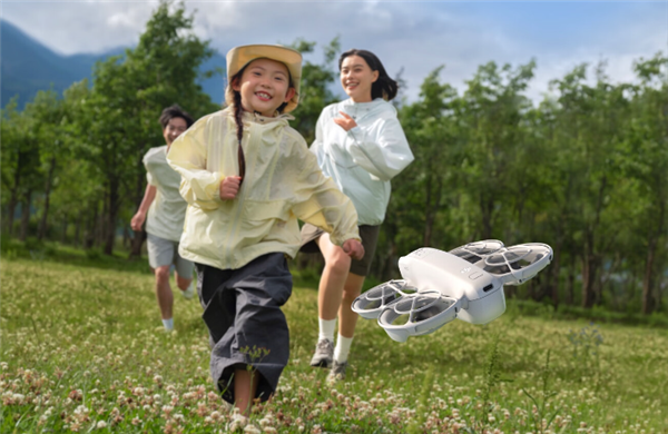 大疆史上最小无人机DJI Neo仅1299元 与其他无人机有4大区别 大疆无人机DJI Neo 第2张