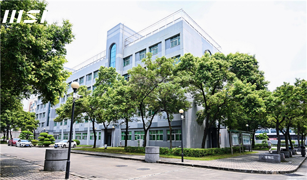 微星主板工厂行：除了生产线 我还看到了巨型仓库、尖端实验室 微星主板工厂 第1张