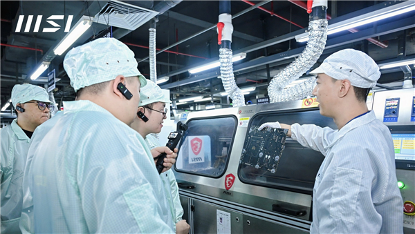 微星主板工厂行：除了生产线 我还看到了巨型仓库、尖端实验室 微星主板工厂 第10张