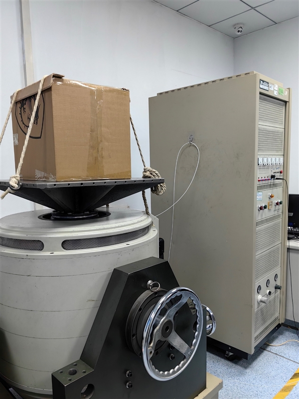微星主板工厂行：除了生产线 我还看到了巨型仓库、尖端实验室 微星主板工厂 第44张