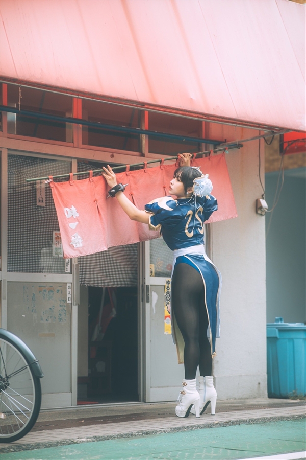 日本美女腿姐COS《街霸》春丽：肉腿完美还原 日本美女 腿姐COS 街霸 春丽 第2张