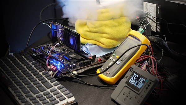 史上第一款！华擎Z890太极OCF主板默认支持DDR5 10GHz+ 华擎Z890太极 第12张