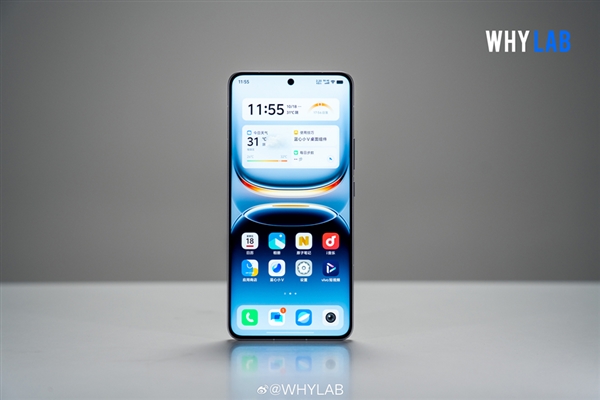iQOO 13与iPhone 16 Pro Max同框：iQOO更薄更强电池更大 13 iPhone Max 第2张