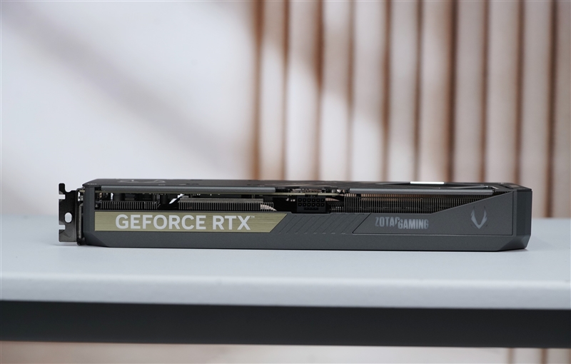 超频能力媲美顶级非公！索泰RTX 5070 SOLID OC评测 索泰RTX 第5张