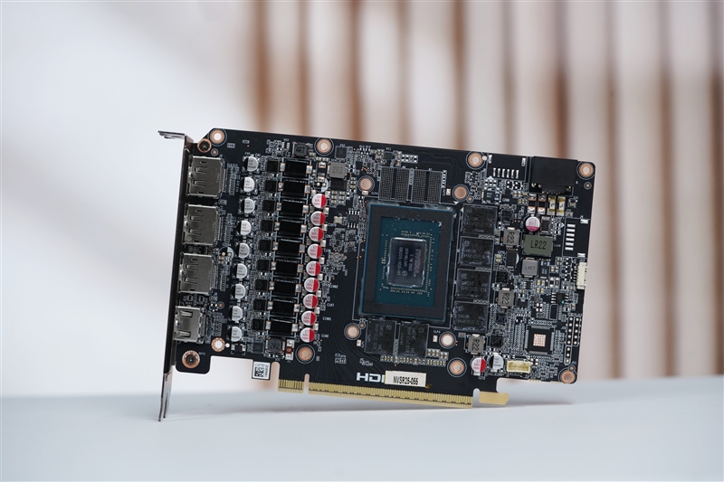 超频能力媲美顶级非公！索泰RTX 5070 SOLID OC评测 索泰RTX 第10张