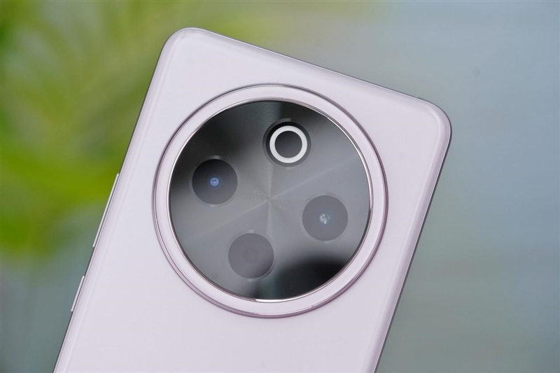 史上最大容量蓝海电池加持 vivo Y300 Pro+评测：一部能用20小时的国民手机 Pro+评测 第5张