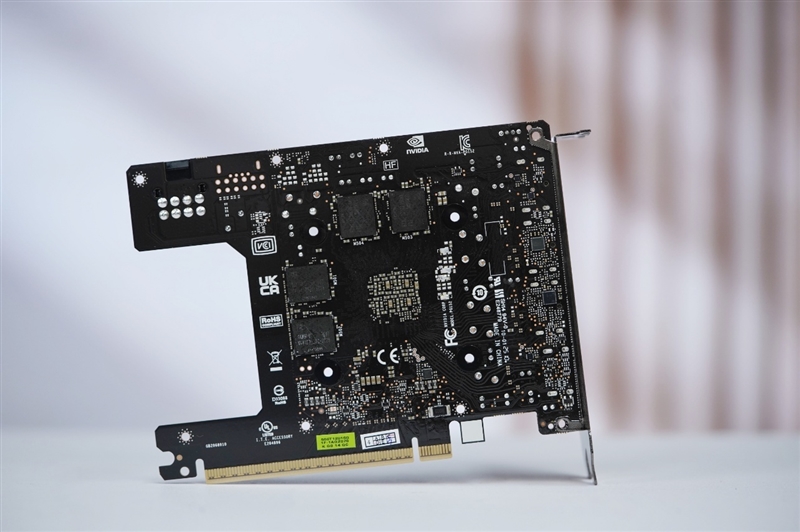 映众RTX 5060 Ti曜夜16GB显卡评测：小巧简约 DLSS 4表现亮眼 Ti曜夜16GB显卡评测 4 第14张