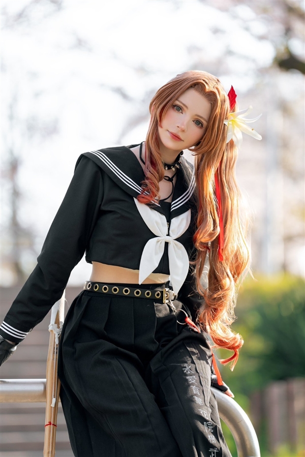 《生化4RE》阿什莉体模新Cos图：化身绝美隐形女 紧身衣秀好身材 生化4RE 阿什莉 Cos 第8张