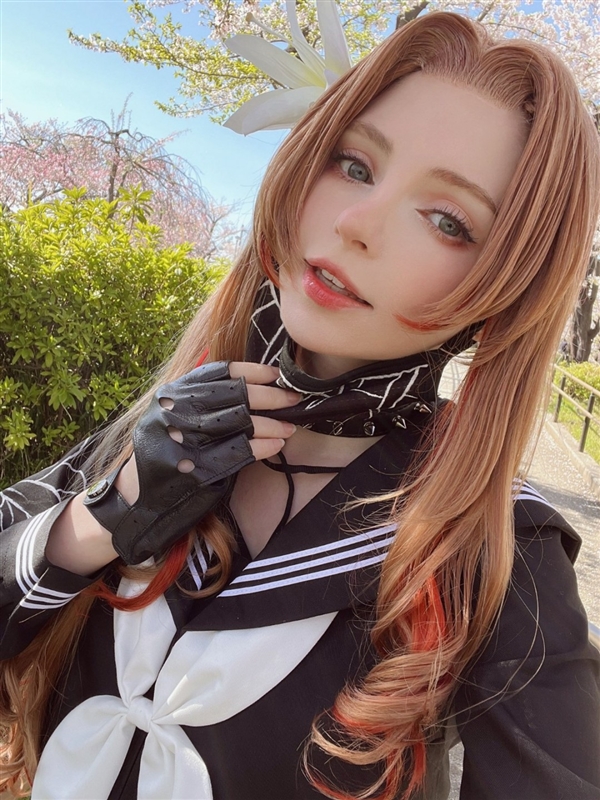 《生化4RE》阿什莉体模新Cos图：化身绝美隐形女 紧身衣秀好身材 生化4RE 阿什莉 Cos 第11张