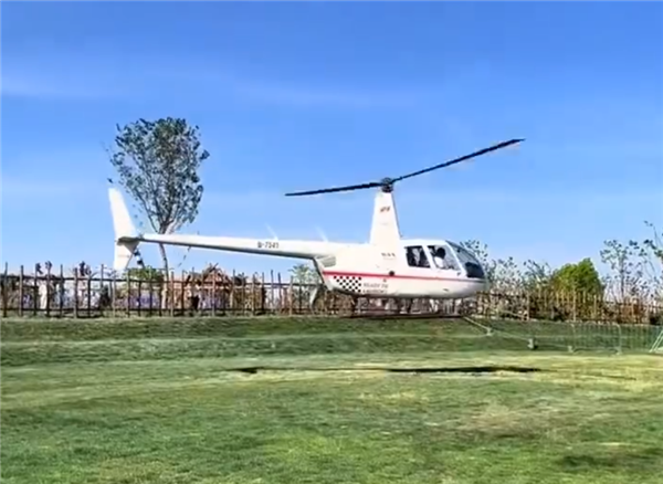 苏州一景区发生直升机坠落事故 官方通报:致四伤一死 直升机坠落事故 第3张 苏州一景区发生直升机坠落事故 官方通报:致四伤一死 直升机坠落事故 第3张