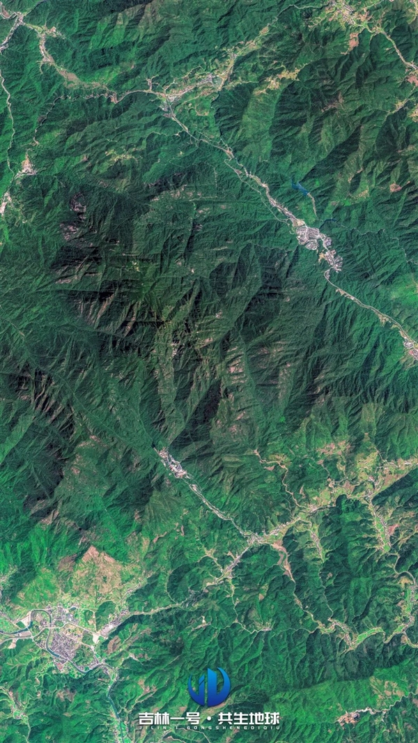 五一在家云游:卫星俯瞰华夏名山名湖、文化古镇 五一在家云游 第5张 五一在家云游:卫星俯瞰华夏名山名湖、文化古镇 五一在家云游 第5张