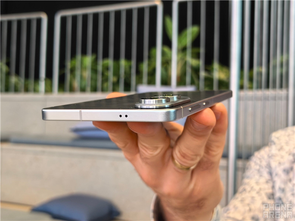 全球最薄骁龙8 Elite旗舰！三星Galaxy S25 Edge发布：顶配过万 三星Galaxy Edge 第3张