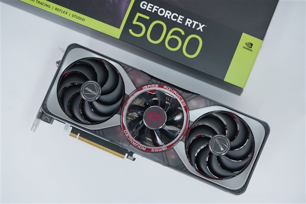 快科技5月20日消息,七彩虹正式推出了iGame RTX 5060 Adavanced OC显卡。 七彩虹iGame OC 第2张 快科技5月20日消息,七彩虹正式推出了iGame RTX 5060 Adavanced OC显卡。 七彩虹iGame OC 第2张