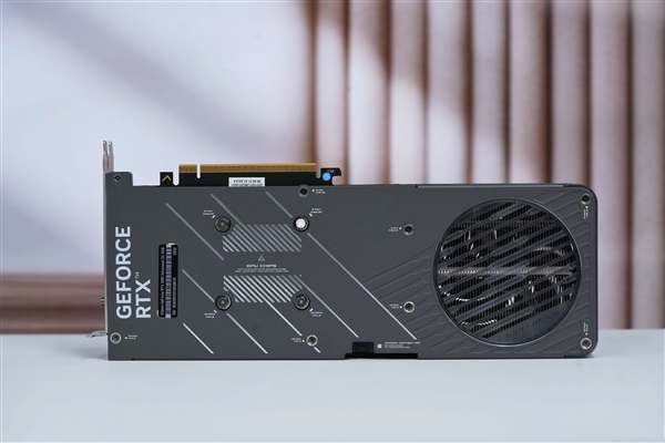 快科技5月20日消息,七彩虹正式推出了iGame RTX 5060 Adavanced OC显卡。 七彩虹iGame OC 第12张 快科技5月20日消息,七彩虹正式推出了iGame RTX 5060 Adavanced OC显卡。 七彩虹iGame OC 第12张