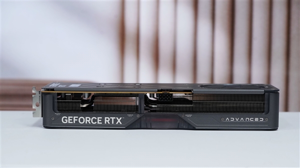 快科技5月20日消息,七彩虹正式推出了iGame RTX 5060 Adavanced OC显卡。 七彩虹iGame OC 第11张 快科技5月20日消息,七彩虹正式推出了iGame RTX 5060 Adavanced OC显卡。 七彩虹iGame OC 第11张
