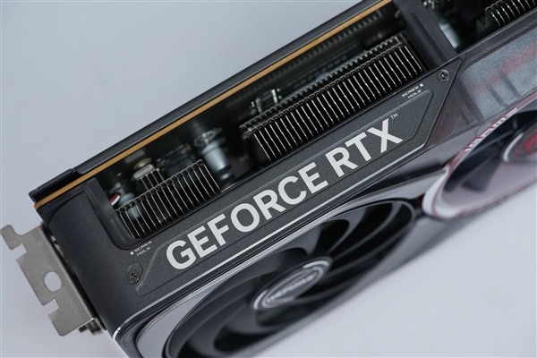 快科技5月20日消息,七彩虹正式推出了iGame RTX 5060 Adavanced OC显卡。 七彩虹iGame OC 第17张 快科技5月20日消息,七彩虹正式推出了iGame RTX 5060 Adavanced OC显卡。 七彩虹iGame OC 第17张