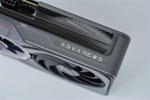 快科技5月20日消息,七彩虹正式推出了iGame RTX 5060 Adavanced OC显卡。 七彩虹iGame OC 第18张 快科技5月20日消息,七彩虹正式推出了iGame RTX 5060 Adavanced OC显卡。 七彩虹iGame OC 第18张