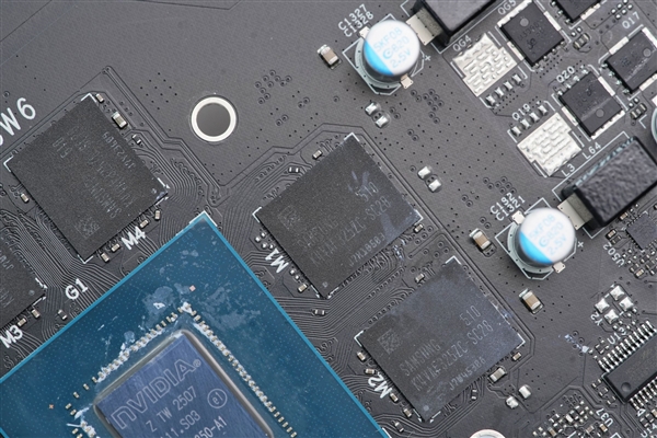快科技5月20日消息,七彩虹正式推出了iGame RTX 5060 Adavanced OC显卡。 七彩虹iGame OC 第26张 快科技5月20日消息,七彩虹正式推出了iGame RTX 5060 Adavanced OC显卡。 七彩虹iGame OC 第26张