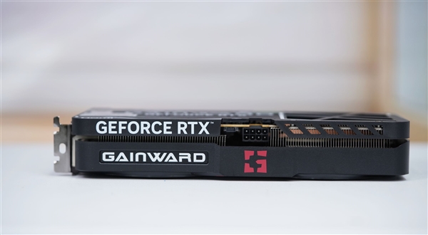 特大双风扇!耕升RTX 5060暴风OC显卡图赏 耕升RTX 5060暴风OC显卡 第11张 特大双风扇!耕升RTX 5060暴风OC显卡图赏 耕升RTX 5060暴风OC显卡 第11张