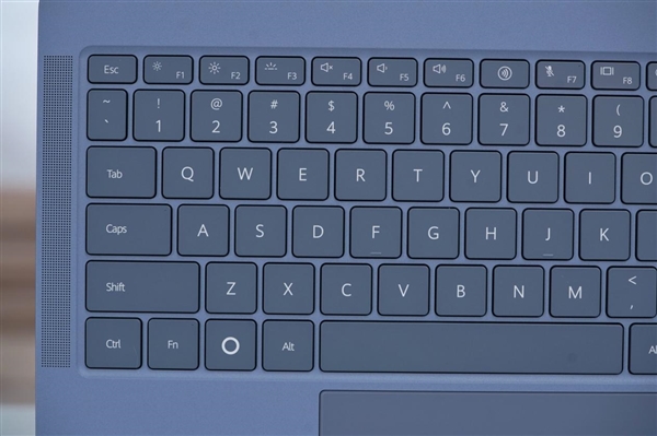 970克极致轻巧！华为MateBook Pro首款鸿蒙PC图赏 华为MateBook Pro 鸿蒙PC 第26张