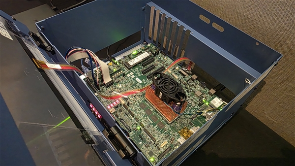 Intel下代处理器Panther Lake首次公开运行:明年大规模上市 Intel处理器Panther Lake 第4张 Intel下代处理器Panther Lake首次公开运行:明年大规模上市 Intel处理器Panther Lake 第4张