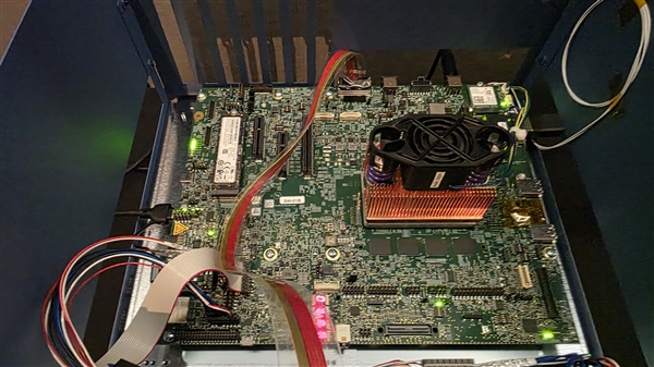 Intel下代处理器Panther Lake首次公开运行:明年大规模上市 Intel处理器Panther Lake 第6张 Intel下代处理器Panther Lake首次公开运行:明年大规模上市 Intel处理器Panther Lake 第6张