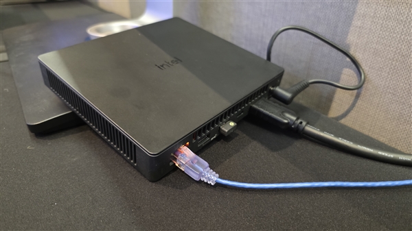 Intel下代处理器Panther Lake首次公开运行:明年大规模上市 Intel处理器Panther Lake 第10张 Intel下代处理器Panther Lake首次公开运行:明年大规模上市 Intel处理器Panther Lake 第10张