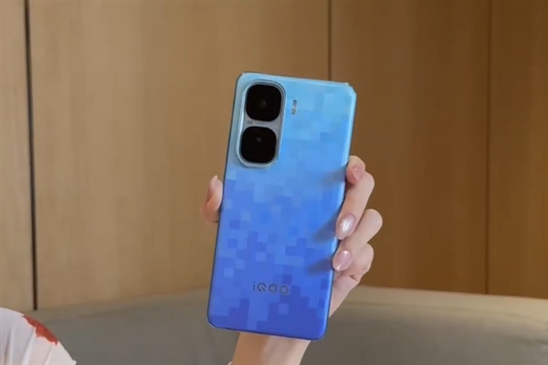 一图读懂iQOO Neo10 Pro+:骁龙8至尊版+2K直屏 2379.15元杀疯了 iQOO Pro+ 骁龙8至尊版 第1张 一图读懂iQOO Neo10 Pro+:骁龙8至尊版+2K直屏 2379.15元杀疯了 iQOO Pro+ 骁龙8至尊版 第1张