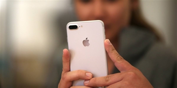 苹果首款双摄手机落幕!iPhone 7 Plus、iPhone 8被列入过时产品 苹果双摄手机 第2张 苹果首款双摄手机落幕!iPhone 7 Plus、iPhone 8被列入过时产品 苹果双摄手机 第2张