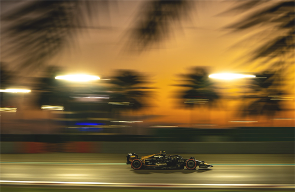 《F1:狂飙飞车》预测票房突破3亿 F1:狂飙飞车 第2张 《F1:狂飙飞车》预测票房突破3亿 F1:狂飙飞车 第2张
