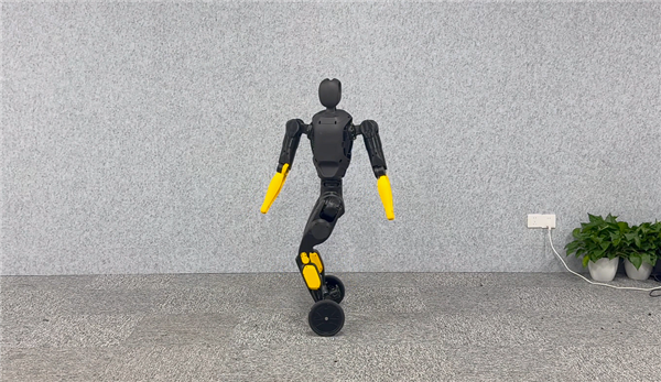 “稚晖君”出新作灵犀X2-N机器人:双足秒变双轮 咋踹都不倒 灵犀X2-N机器人 第9张 “稚晖君”出新作灵犀X2-N机器人:双足秒变双轮 咋踹都不倒 灵犀X2-N机器人 第9张