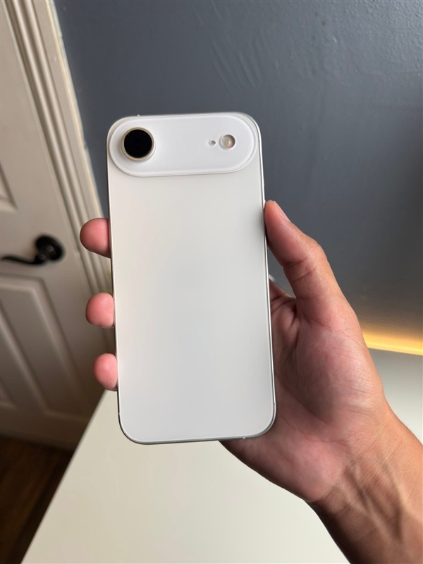 最薄苹果手机!iPhone 17 Air将提供4款配色 iPhone Air 第2张 最薄苹果手机!iPhone 17 Air将提供4款配色 iPhone Air 第2张