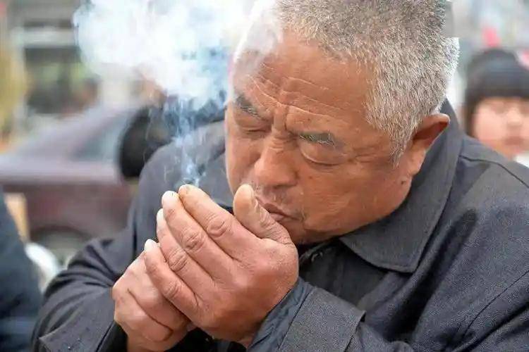 医生坦言:男性若戒掉吸烟,用不了半年时间,身体或有这4个变化 戒烟 第8张 医生坦言:男性若戒掉吸烟,用不了半年时间,身体或有这4个变化 戒烟 第8张