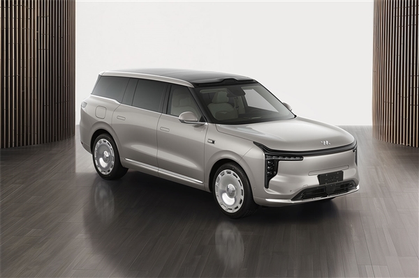 国产9字辈大SUV+1!上汽智己LS9官图发布:凯雷德即视感 智己LS9 第4张 国产9字辈大SUV+1!上汽智己LS9官图发布:凯雷德即视感 智己LS9 第4张