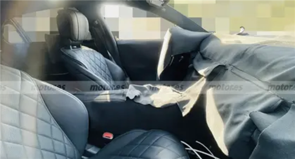 西装暴徒！新款奔驰AMG S 63 E 曝光：扭矩高达1430牛·米 新款奔驰AMG 第1张