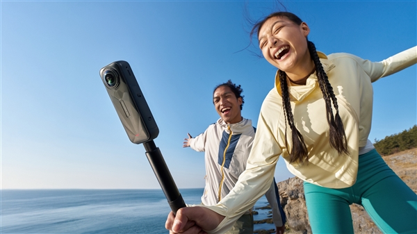 回击大疆全景相机!影石Insta360 X5 首降500元:到手价3298元起 大疆全景相机 第2张 回击大疆全景相机!影石Insta360 X5 首降500元:到手价3298元起 大疆全景相机 第2张