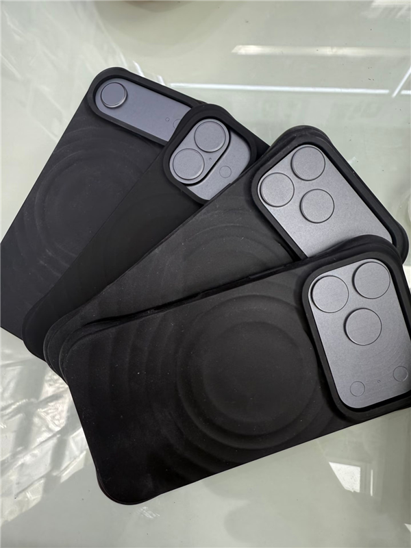 苹果打造!iPhone 17系列官方保护壳首次曝光 iPhone 17 第6张 苹果打造!iPhone 17系列官方保护壳首次曝光 iPhone 17 第6张
