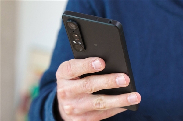 索尼Xperia 1 VII电路板缺陷问题解决！将重返市场 VII电路板 第2张