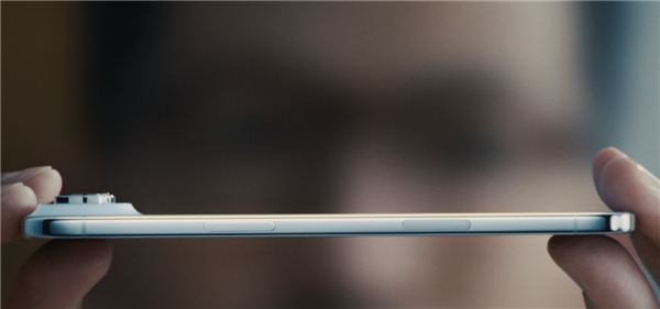 库克回应iPhone Air续航质疑:非常出色 你一定会喜欢上它 iPhone Air续航 第2张 库克回应iPhone Air续航质疑:非常出色 你一定会喜欢上它 iPhone Air续航 第2张