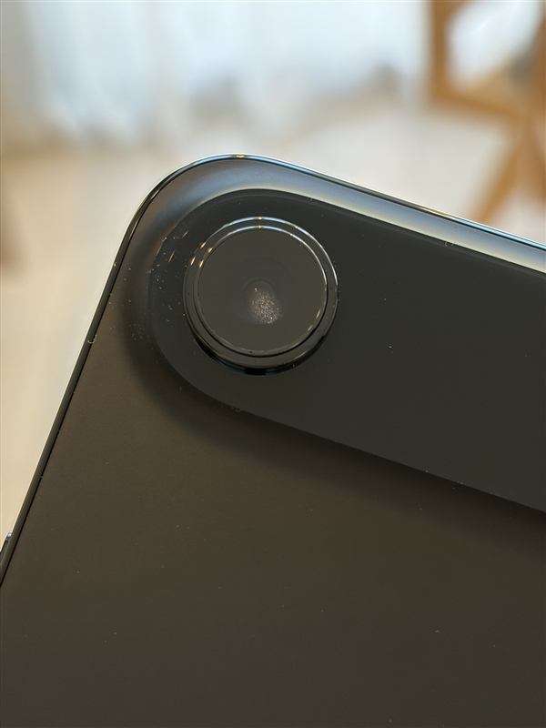 iPhone Air到手仅一天就翻车：镜头内出现水雾 Air 第2张