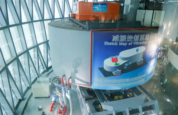 台风“桦加沙”来袭 广州塔1200吨“定塔神器”出现明显摆动 桦加沙 广州塔 第2张