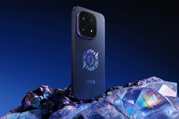 最具竞争力的骁龙8E5旗舰！一图读懂iQOO 15：4199元起 iQOO 15 第2张