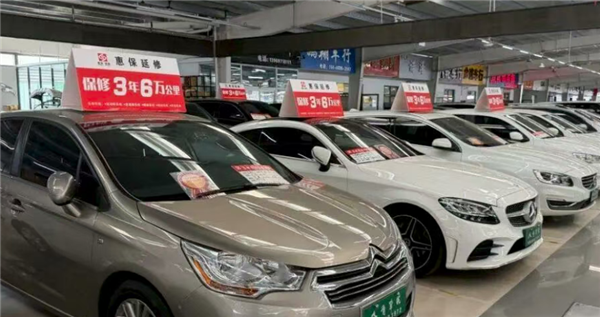 保时捷15万、宾利26.8万!豪车跳水致二手车大降价 大批车商跑路 豪车跳水 第3张 保时捷15万、宾利26.8万!豪车跳水致二手车大降价 大批车商跑路 豪车跳水 第3张