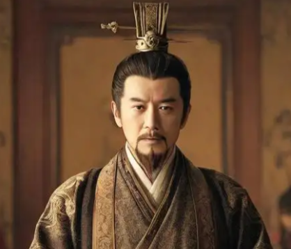 程昱施离间计,坐观袁氏阋墙收渔翁之利 程昱施离间计 第1张 程昱施离间计,坐观袁氏阋墙收渔翁之利 程昱施离间计 第1张