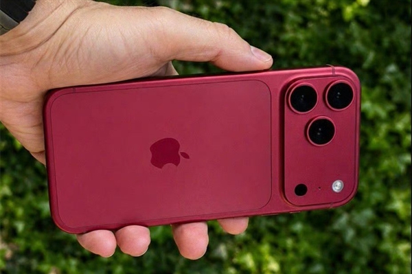苹果开倒车!iPhone 18 Pro增厚2毫米:梦回乔布斯时期 iPhone Pro 第3张 苹果开倒车!iPhone 18 Pro增厚2毫米:梦回乔布斯时期 iPhone Pro 第3张